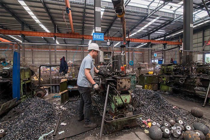 宜都网架配件-螺栓球加工车间